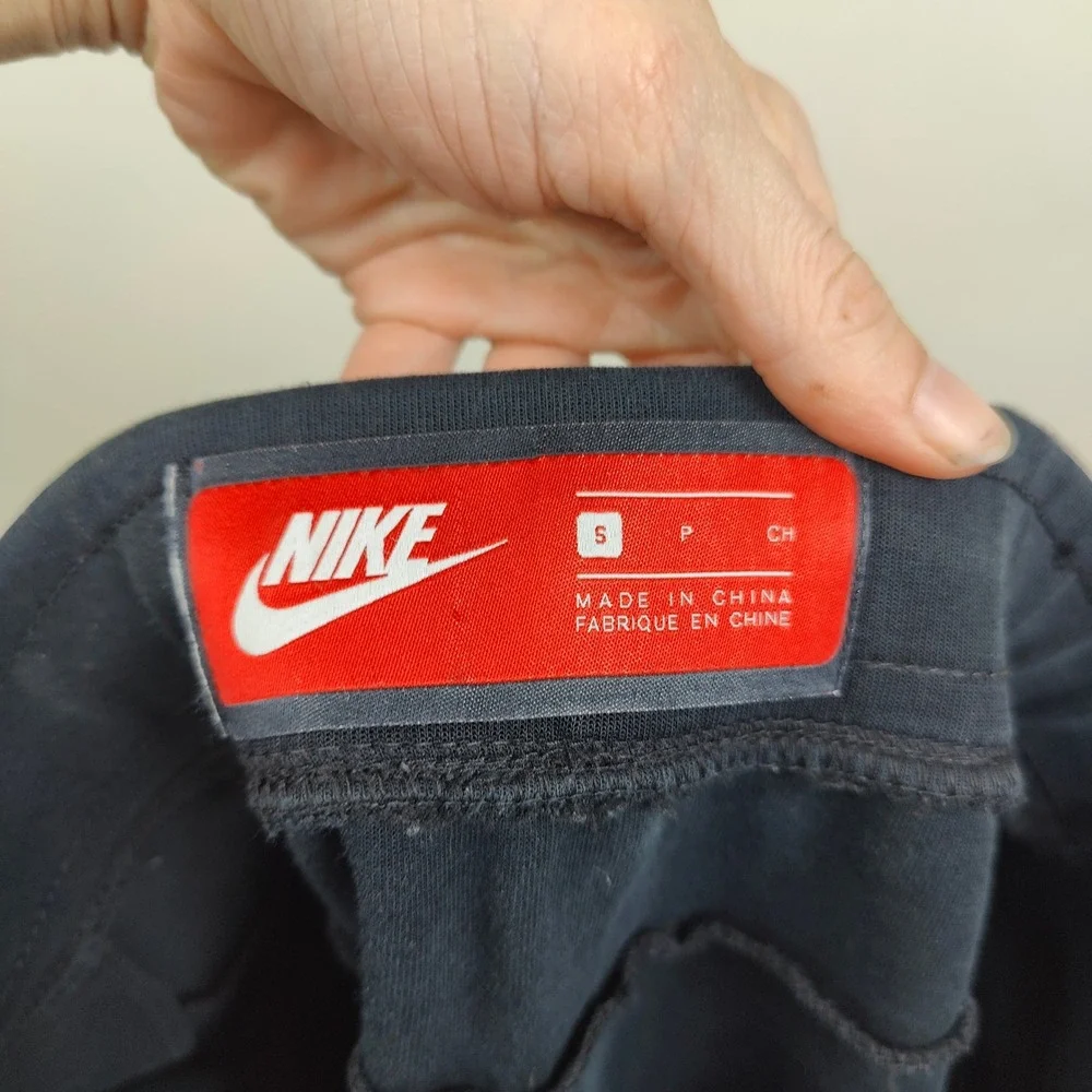 Nike‎ Tech Fleece Pants Mens Small Black Tapered Joggers Activewear Streetwear